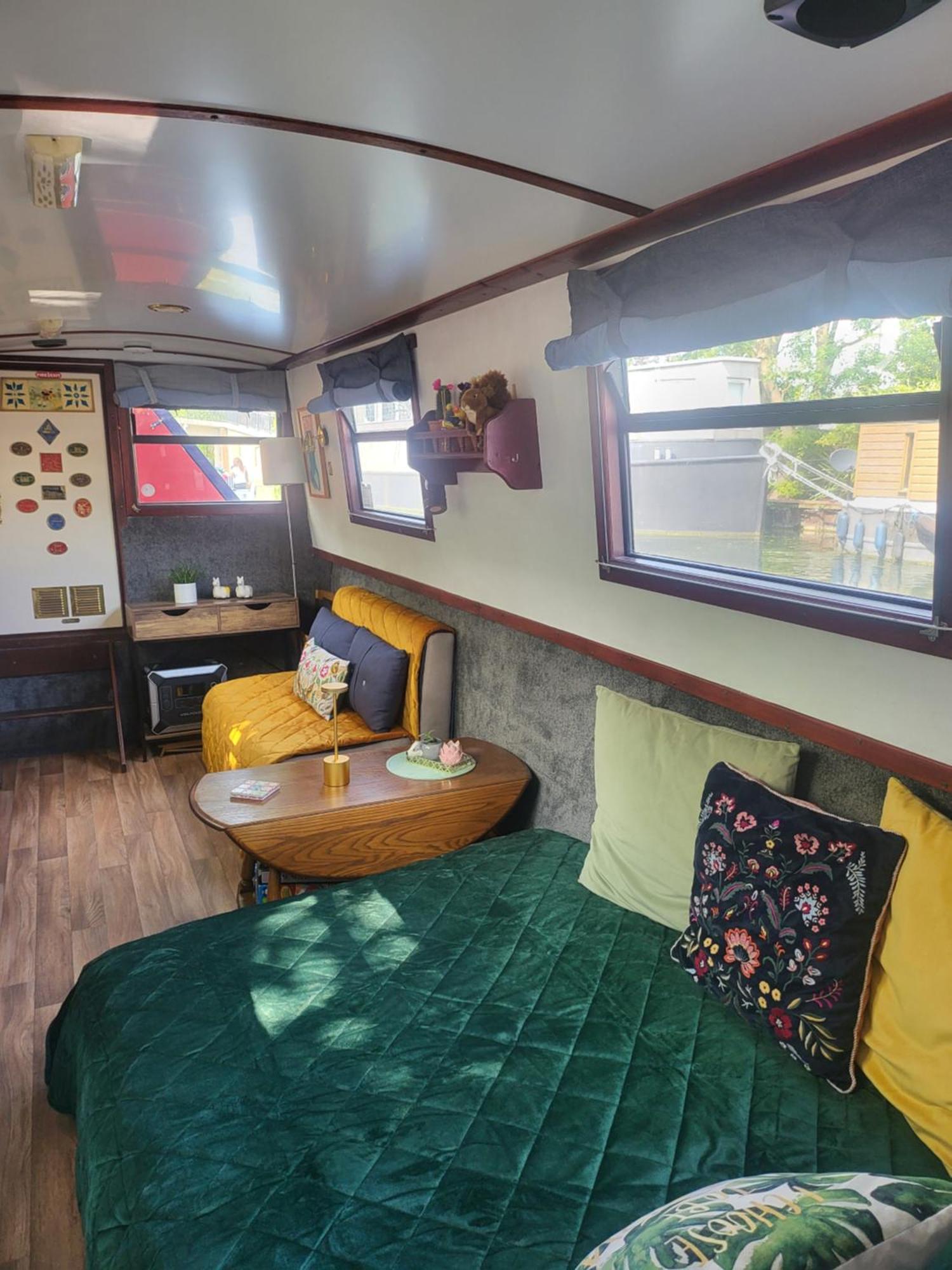 Comfy Canal Boat In Little Venice For Family & Friends Hotel ลอนดอน ภายนอก รูปภาพ