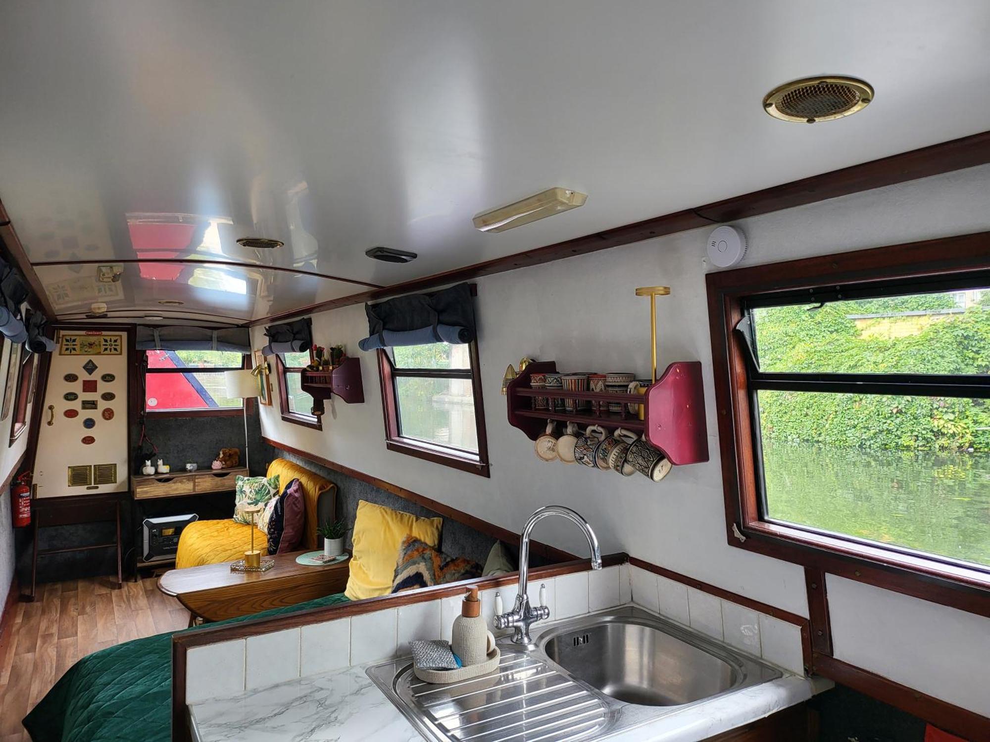 Comfy Canal Boat In Little Venice For Family & Friends Hotel ลอนดอน ภายนอก รูปภาพ